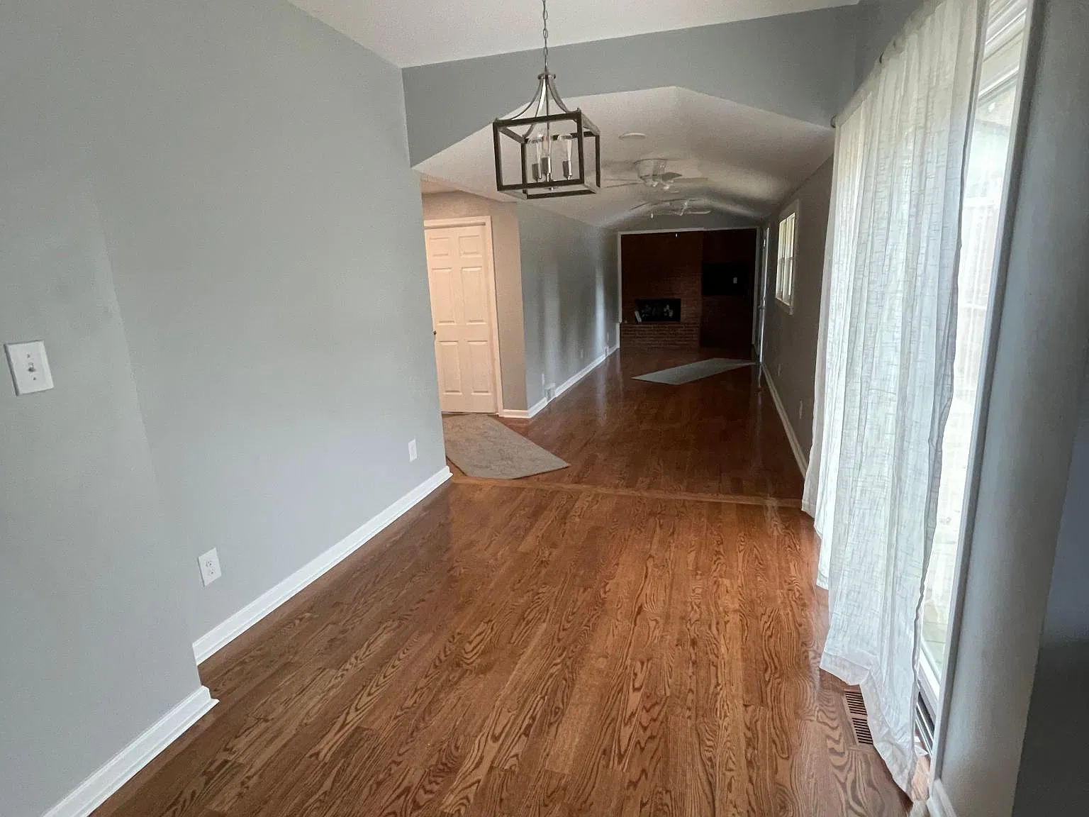 302 N Noyes Blvd — Photo 4