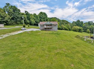 379 Rawls Creek Rd, Gordonsville, TN 38563