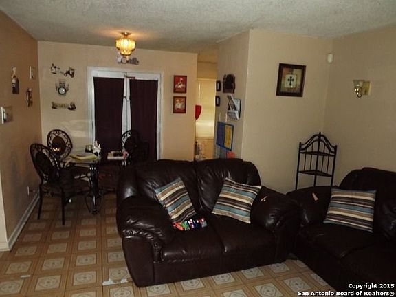 3rd image of 110 Howerton Dr