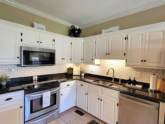 4th image of 80 Willow Cove Rd