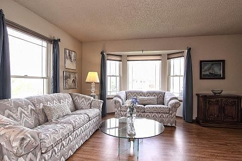 3rd image of 8490 Avens Cir