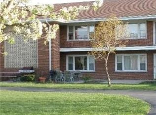 115 Dover Dr UNIT 16, Des Plaines, IL 60018