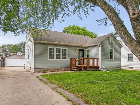 1926 55th St, Des Moines, IA 50310