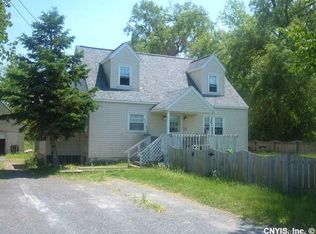 3538 Walters Rd, Syracuse, NY 13209