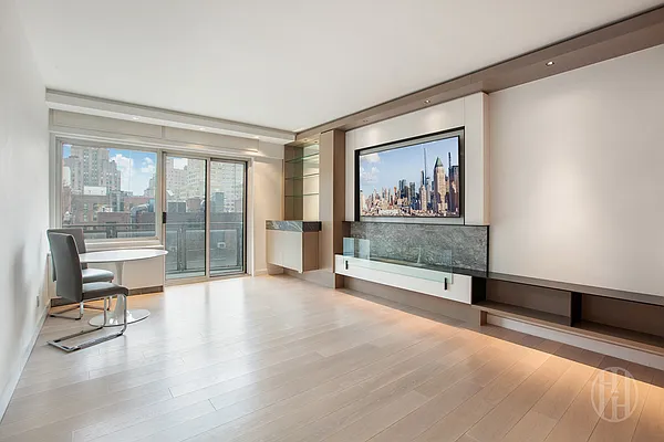 60 East 8th Street #6C