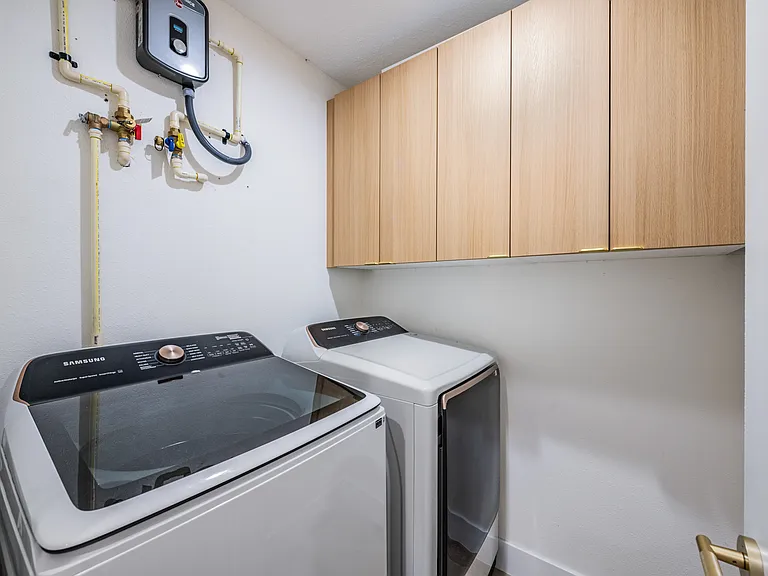 3405 W Rogers Ave — Photo 22