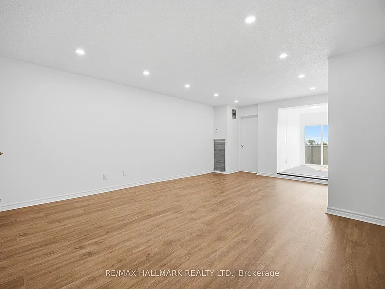 3025 The Credit Woodlands #314 — Photo 15