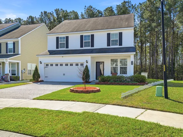 127 Sugeree Dr, Moncks Corner, SC 29461