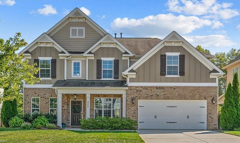 1st image of 825 Blue Moon Ct