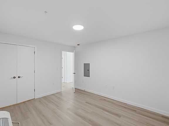 5th image of 566 Springfield Ave #206