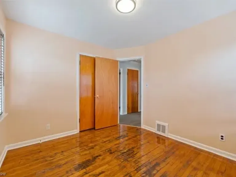 8211 Whittington Dr — Photo 14