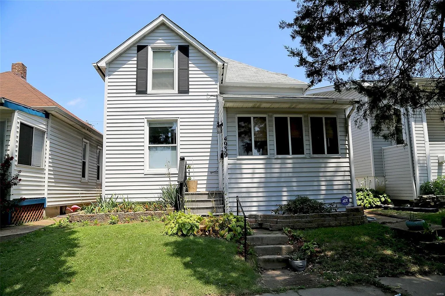 4939 Blow St photo 1