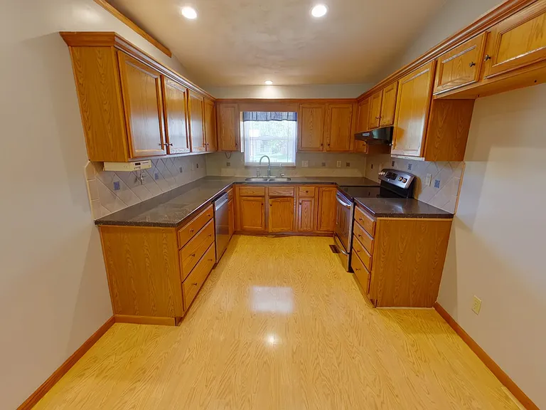 650 S Highland Dr — Photo 4