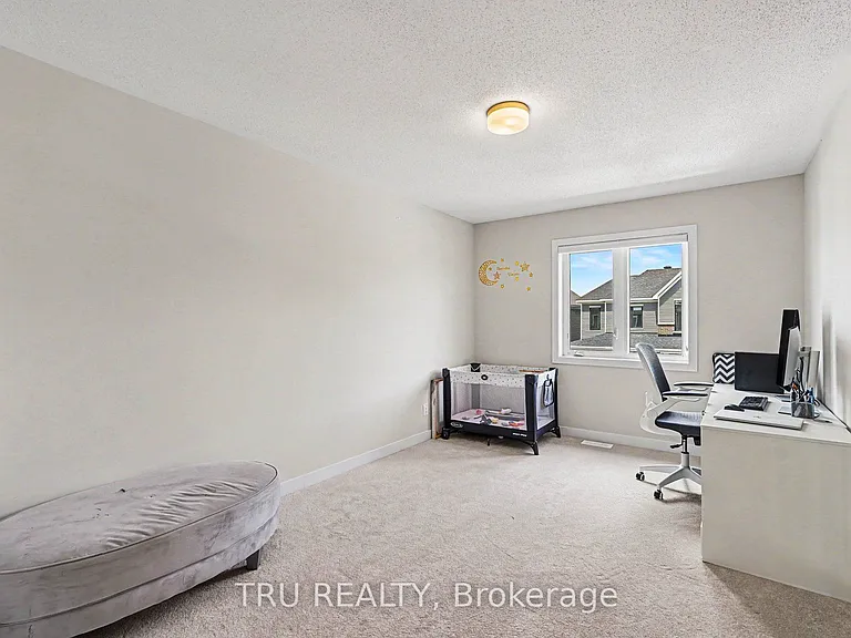 748 Eminence St — Photo 23