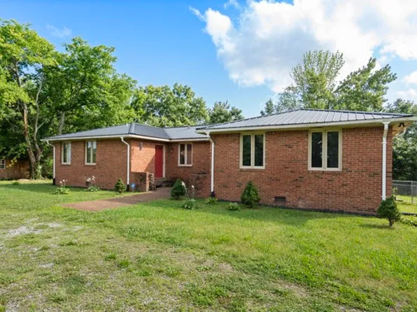384 Columbia Ave, Centerville, TN 37033