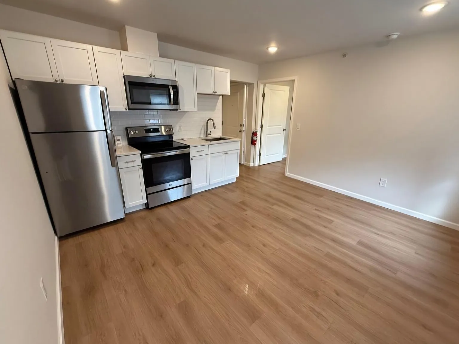 1 bed, $1,600 — Photo 2