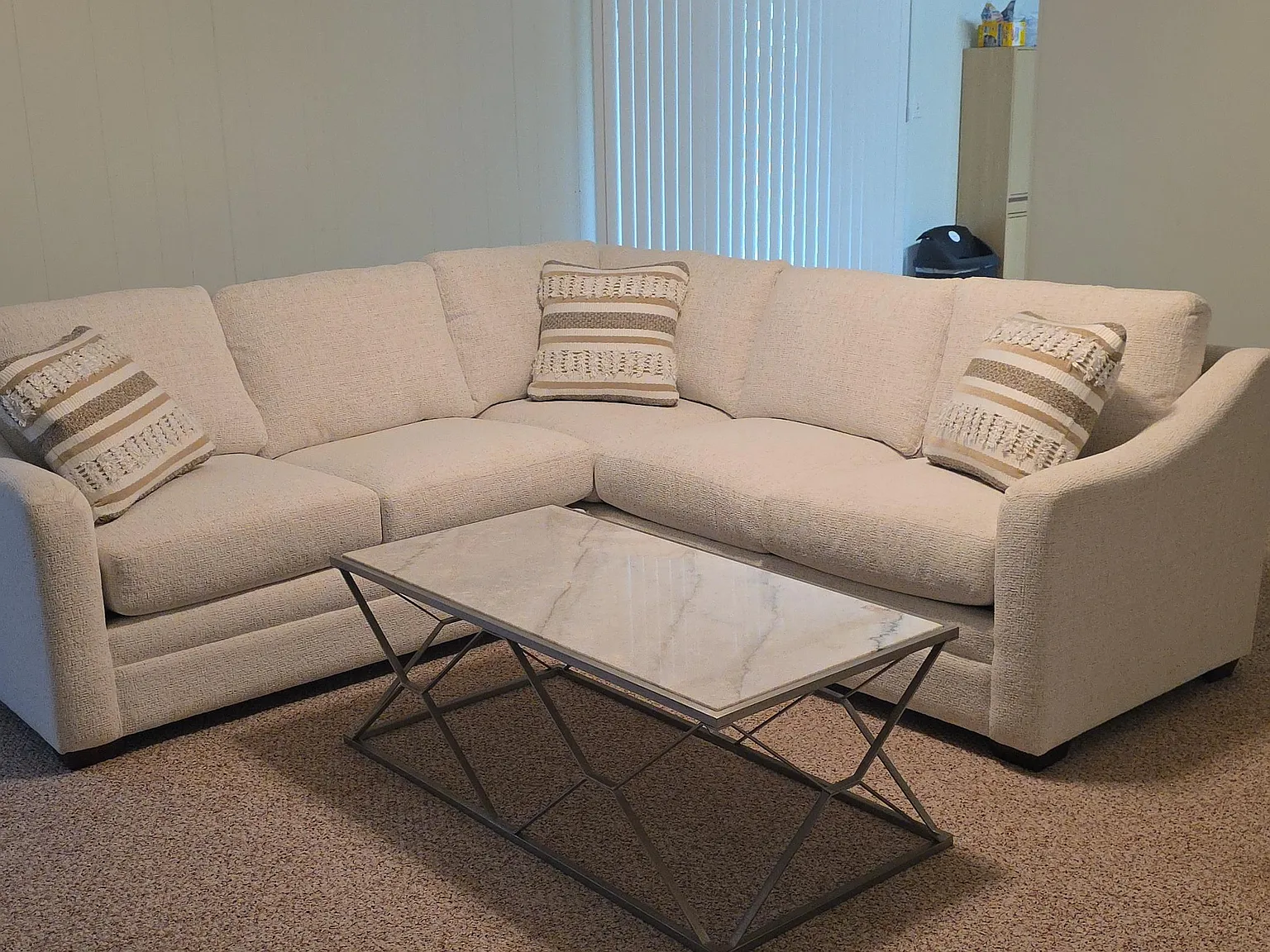 3 bed, 1396 sqft, $550 — Photo 2