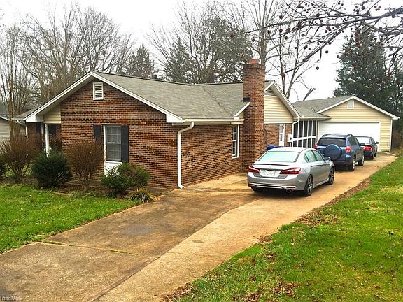 2nd image of 305 Westminster Dr