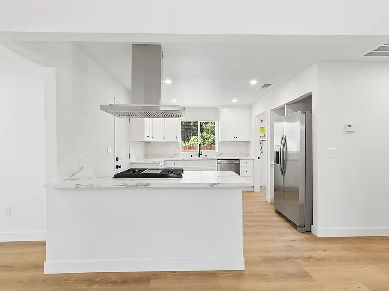 3821 15th Ave — Photo 19