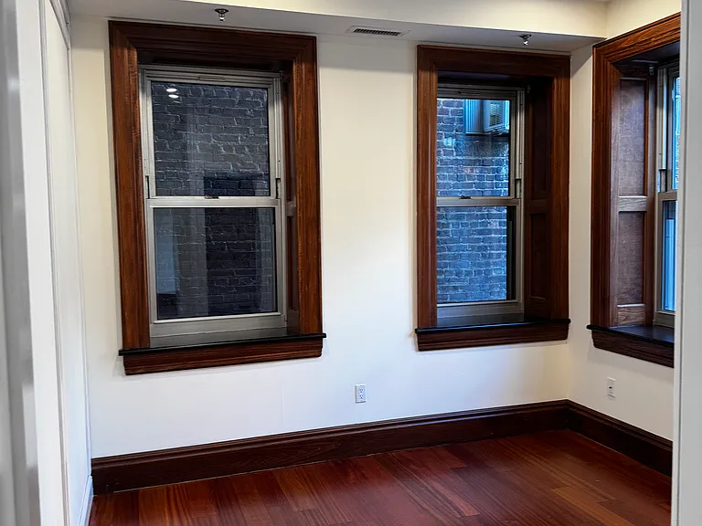 411 W 39th St #5 — Photo 7