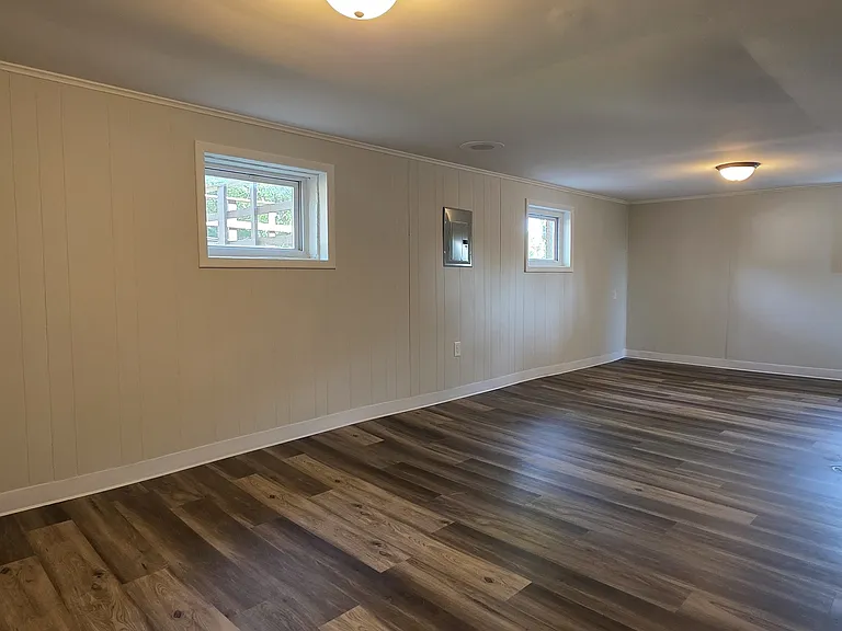1439 S Highland Ave — Photo 14