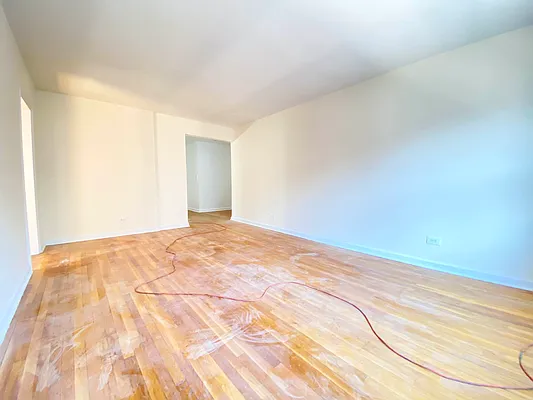 Rented by Queens Apartments Realty LLC | media 14