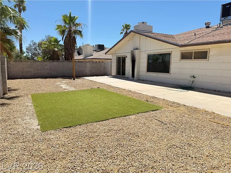7916 Ducharme Ave — Photo 26