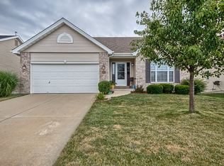 6869 Manchester Dr, Maryville, IL 62062