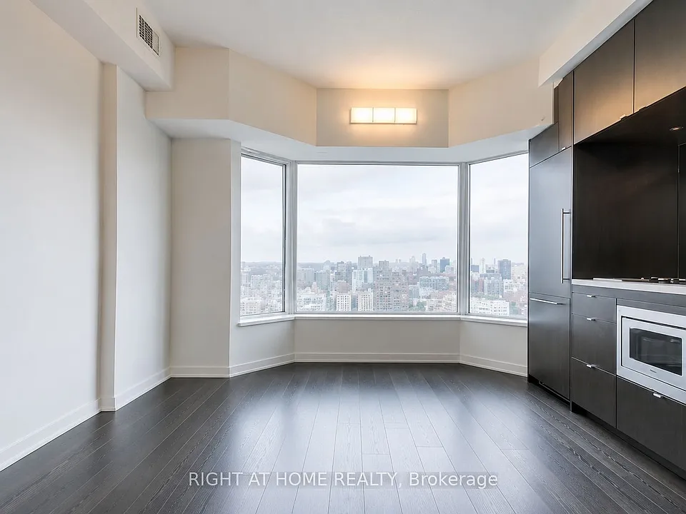155 Yorkville Ave #3020