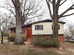 2205 Montclair Rd, Greensboro, NC 27407