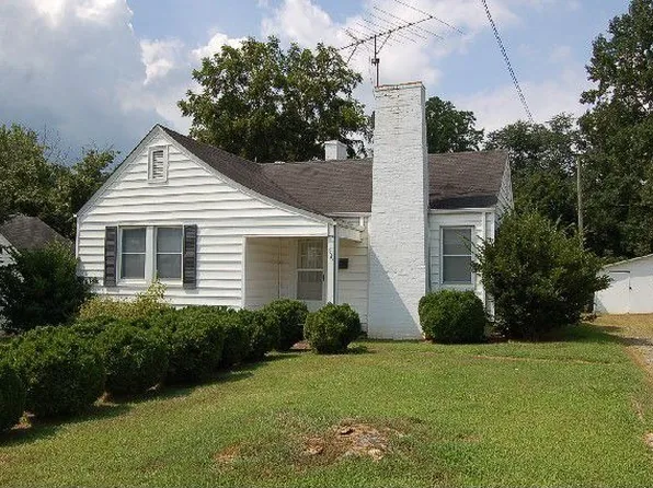 307 Elk Spur St, Elkin, NC 28621