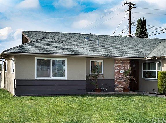 3rd image of 9217 La Grande St