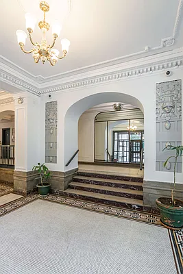 Rented by Compass | media 14