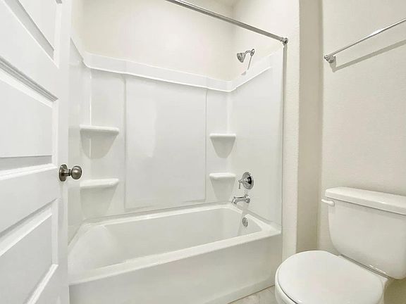 3rd image of 336 Zuma Dr #336