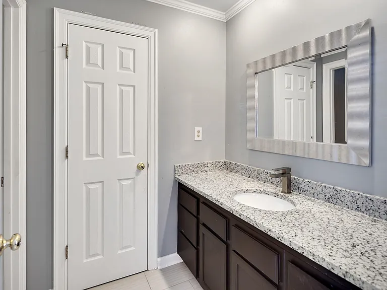 415 S Yates Rd — Photo 22