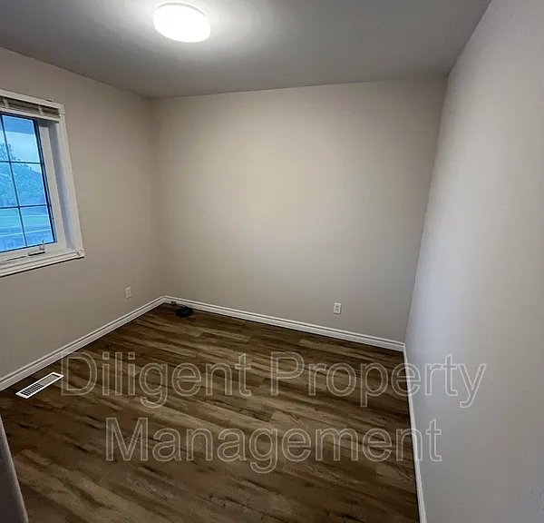 157 Milroy Dr #PROPERTY — Photo 3