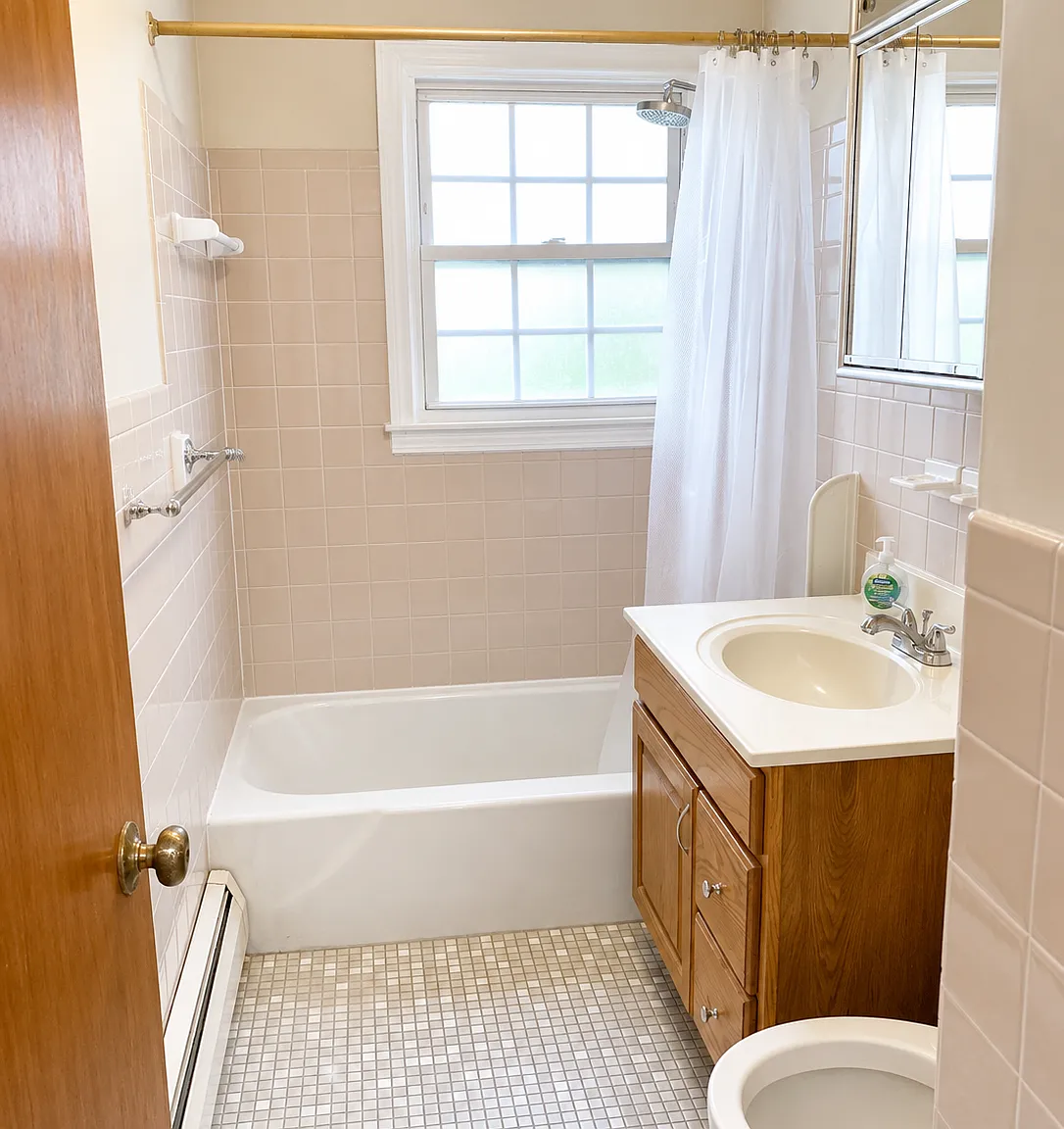 1 bed, 725 sqft, $1,800 — Photo 4