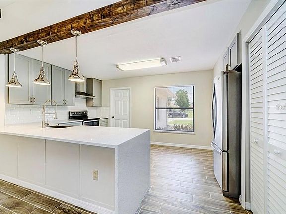 2nd image of 612 Estrada Ln