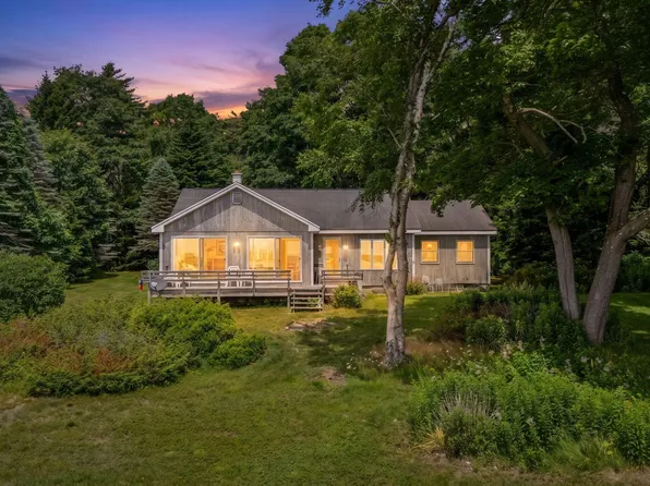 31 Charleston Road, Chebeague Island, ME 04017