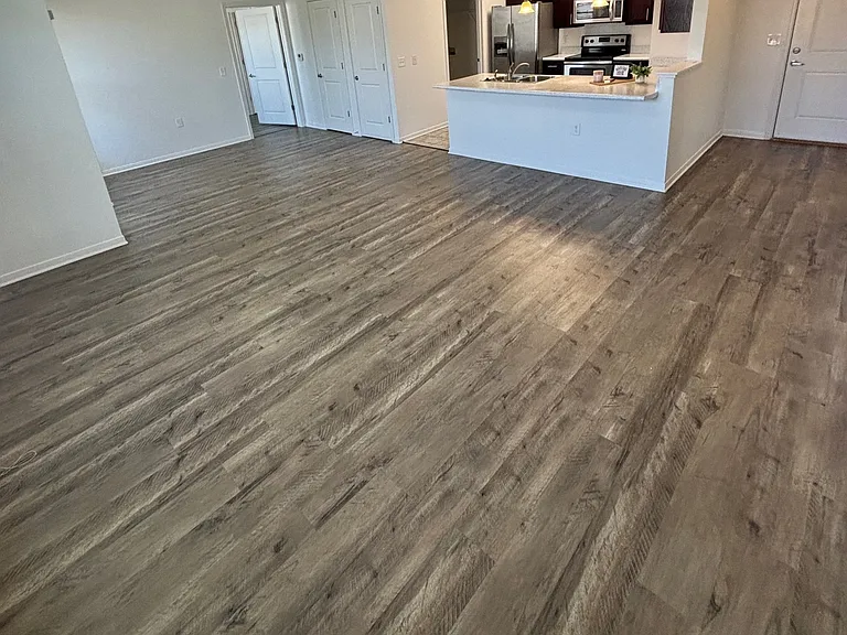 Renaissance Pointe Parkland Heights — Photo 27