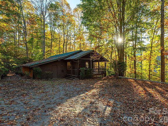 2nd image of 418 Sunshine Cove Rd