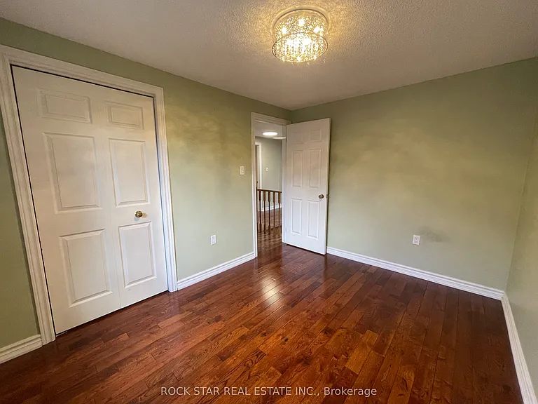 106 Milbourne Cres — Photo 28