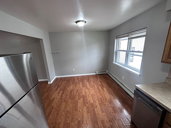 2nd image of 81-83 Richard St #C3