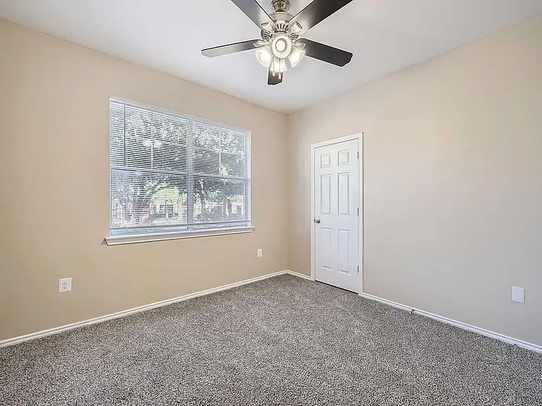 1401 S Aw Grimes Blvd — Photo 36