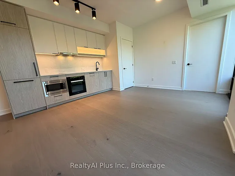 91 Montclair Ave #606 — Photo 3