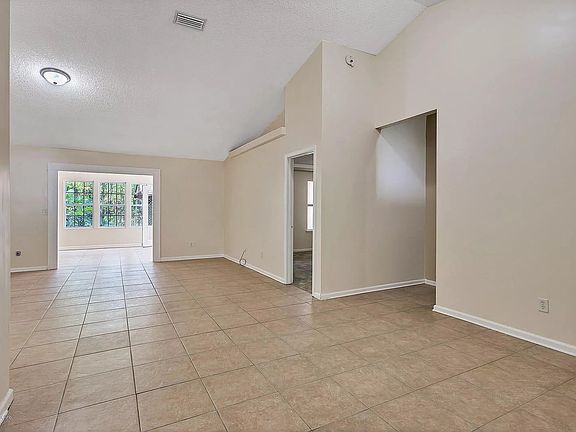 2nd image of 2739 Archer St
