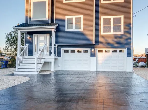 326 Silver Lagoon Drive, Toms River, NJ 08753