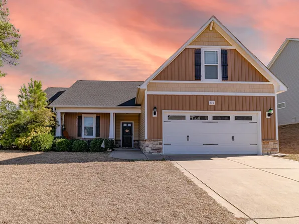 370 Wood Point Dr, Lillington, NC 27546