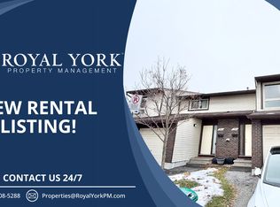 100 Irma Priv #A, Ottawa, ON K1V 0E7