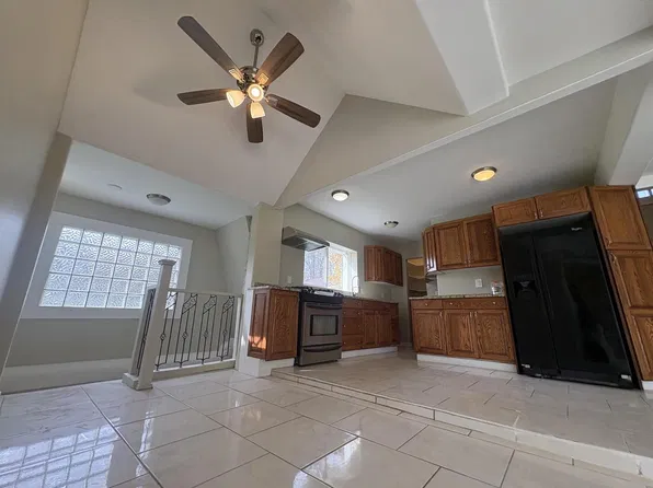 W814 Washington AVENUE, Burlington, WI 53105